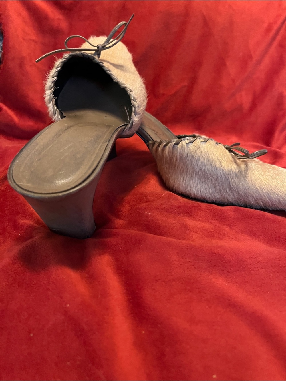 Brazilian-made Beige Haircalf Slip-On Mule Heels with Bow Accent SZ 39, US9 - Picture 8 of 12